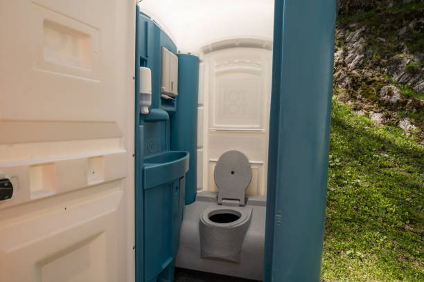 Best VIP or Luxury Restroom Trailers  in Onancock, VA